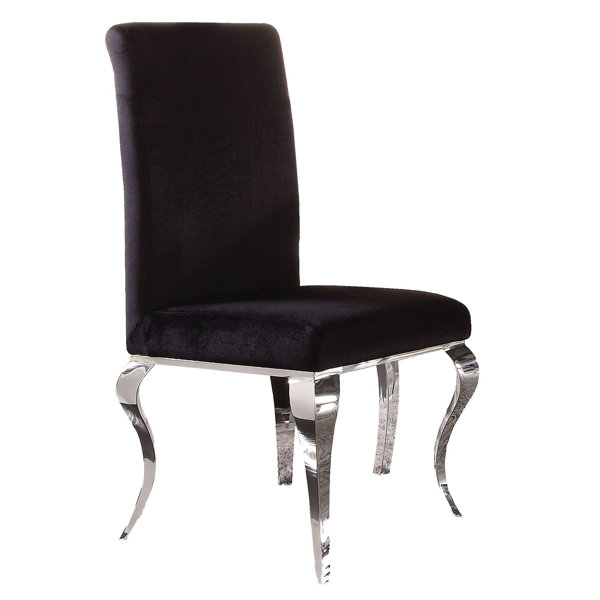 Everly Quinn Chaise d’appoint rembourrée en noir Wayfair